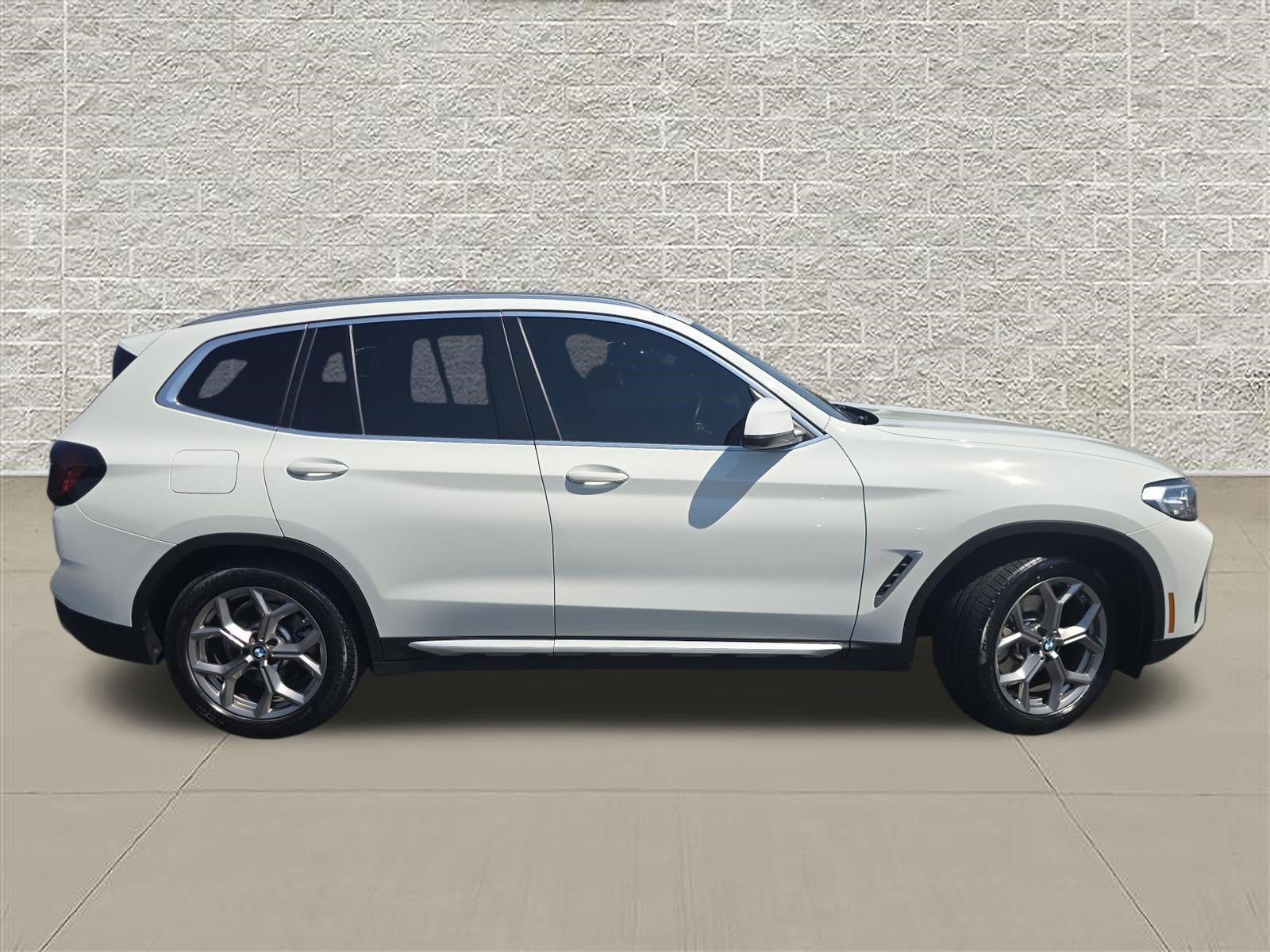 Used 2022 BMW X3 xDrive30i w/ Premium Package 2 AWD/4WD image 8