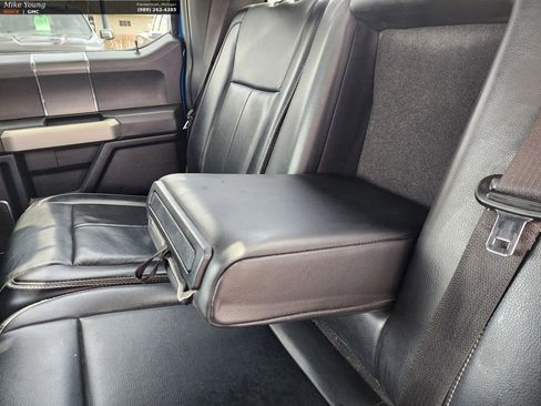 Used 2019 Ford F150 Lariat w/ Equipment Group 502A Luxury AWD/4WD image 14