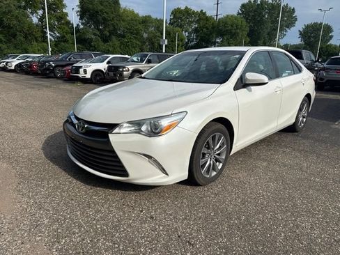 Used 2015 Toyota Camry XLE FWD image 4