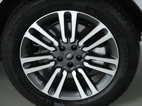 Used 2023 Land Rover Range Rover SE image 39