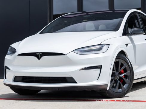 Used 2023 Tesla Model X Plaid AWD/4WD image 3