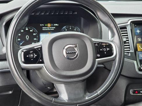 Used 2020 Volvo XC90 T6 Momentum AWD/4WD image 11