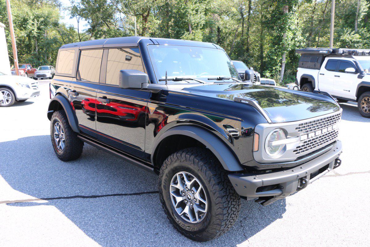 Used 2025 Ford Bronco Badlands AWD/4WD image 9