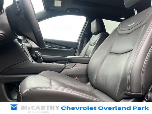 Used 2024 Cadillac XT6 Premium Luxury w/ Technology Package FWD image 10