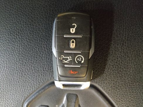 Used 2020 RAM 1500 Laramie AWD/4WD image 32