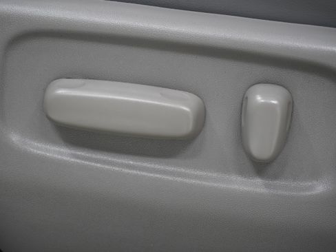 Used 2006 Toyota 4Runner SR5 RWD image 16