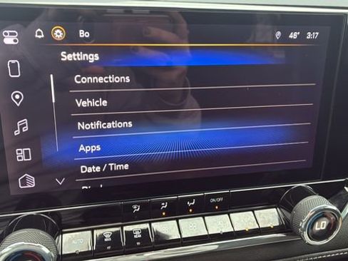 Certified 2024 Chevrolet Colorado LT w/ LT Convenience Package image 11