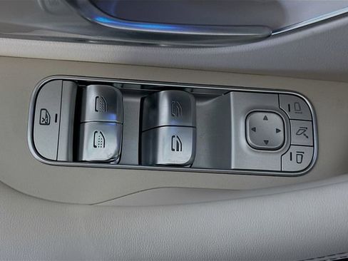 New 2026 Mercedes-Benz GLE 63 AMG S image 18