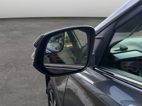 Used 2017 Toyota RAV4 XLE AWD/4WD image 29