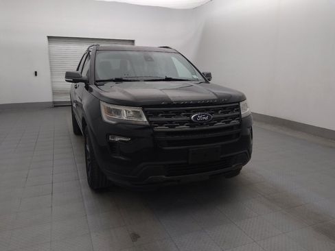 Used 2018 Ford Explorer XLT w/ Equipment Group 202A image 14