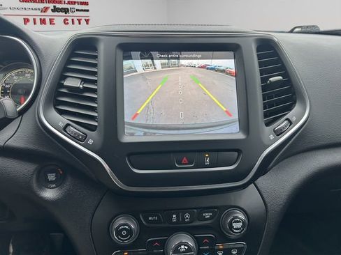 Used 2022 Jeep Cherokee Latitude Lux image 20