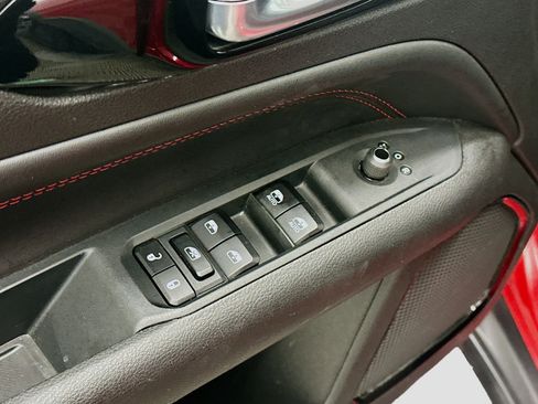 Used 2025 Jeep Compass Trailhawk image 15