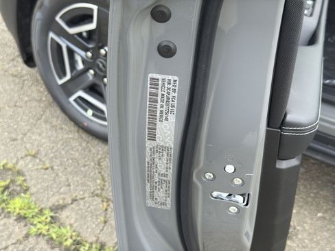 New 2026 Jeep Cherokee Laredo AWD/4WD image 27