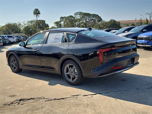 New 2025 Kia K4 LXS image 6