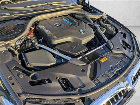 Certified 2023 BMW 530e w/ Premium Package image 23