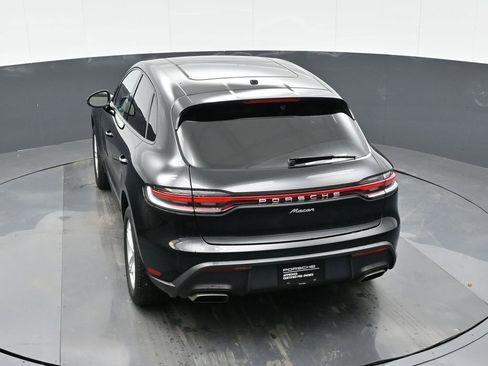 Certified 2025 Porsche Macan image 28