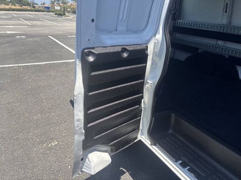 Used 2016 Chevrolet Express 2500 RWD image 23