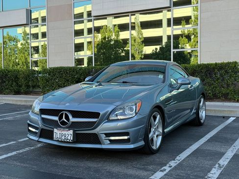 Used 2012 Mercedes-Benz SLK 350 image 9