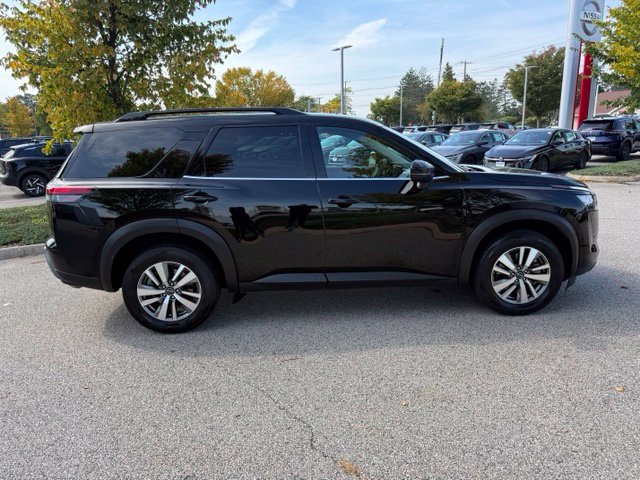 Certified 2026 Nissan Pathfinder SL AWD/4WD image 3
