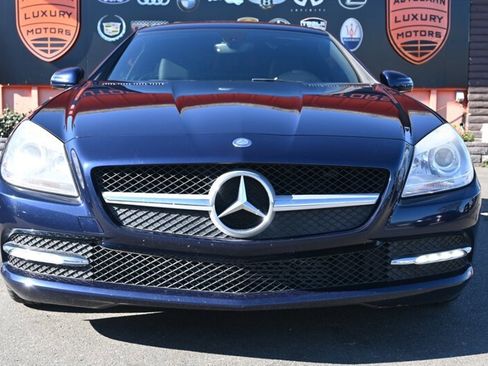 Used 2015 Mercedes-Benz SLK 250 image 2