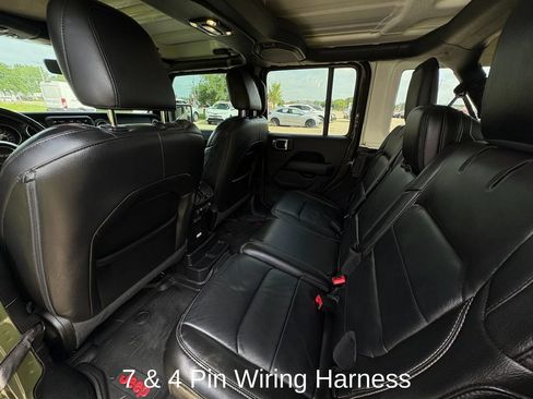 Used 2022 Jeep Wrangler Unlimited Sahara w/ Dual Top Group AWD/4WD image 19
