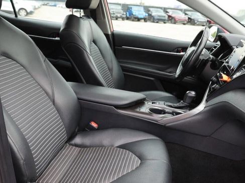 Used 2021 Toyota Camry SE w/ Cold Weather Package AWD/4WD image 15