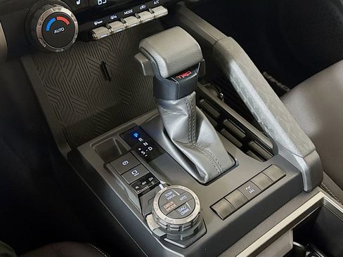 Used 2024 Toyota Tacoma TRD Off-Road AWD/4WD image 18