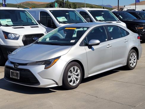 Used 2024 Toyota Corolla LE image 8