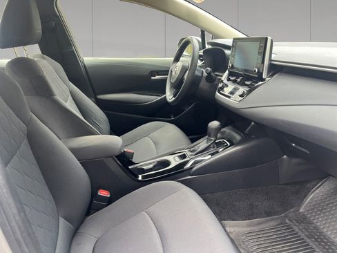 Used 2020 Toyota Corolla LE FWD image 16