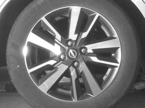 Used 2025 Nissan Versa SV FWD image 15