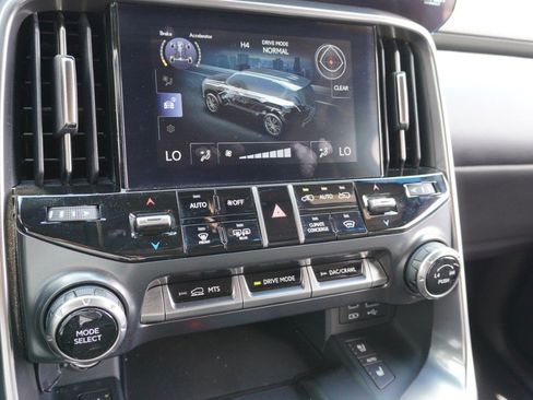 Used 2024 Lexus LX 600 4WD w/ Interior Upgrade Package image 18