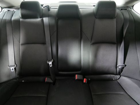 Used 2018 Honda Accord LX image 13