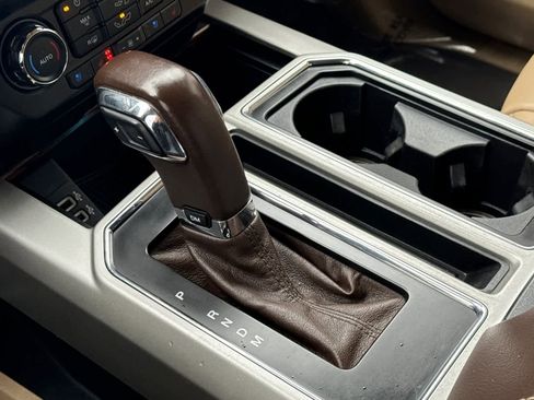 Certified 2019 Ford F150 Lariat image 21