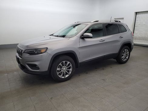 Used 2020 Jeep Cherokee Latitude Plus w/ Cold Weather Group image 2