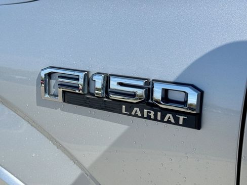Used 2019 Ford F150 Lariat w/ Equipment Group 502A Luxury AWD/4WD image 15