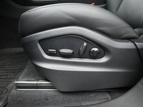 New 2026 Porsche Cayenne Coupe AWD/4WD image 12
