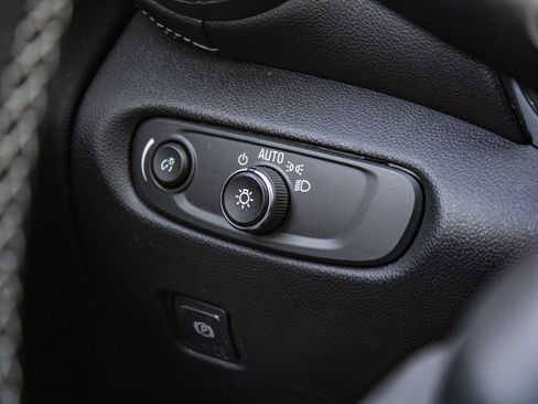 Used 2023 Chevrolet Blazer LT w/ LPO, Black Grille Bar Package image 33