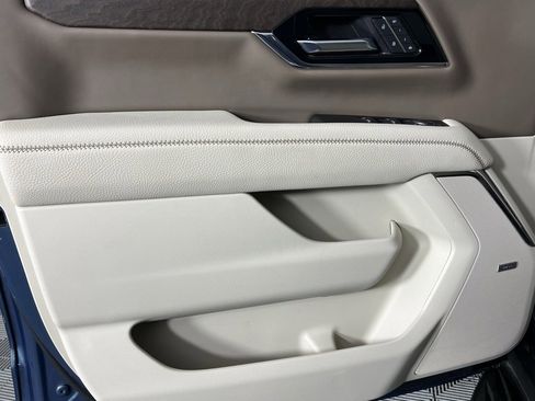 Used 2025 GMC Yukon Denali image 27