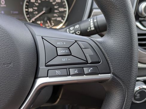 Certified 2023 Nissan Altima 2.5 SV AWD/4WD image 17