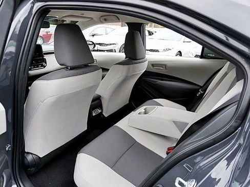 Used 2025 Toyota Corolla LE FWD image 16