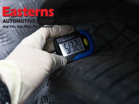 Used 2021 Tesla Model Y Long Range image 23