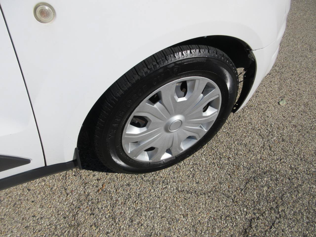 Used 2015 Ford Transit Connect XLT FWD image 17