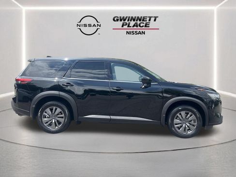 Used 2024 Nissan Pathfinder S FWD image 25