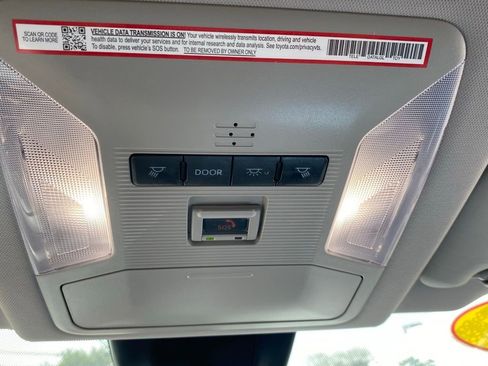 Used 2025 Toyota RAV4 LE AWD/4WD image 24