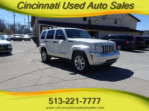 Used 2010 Jeep Liberty Limited w/ Tire & Wheel Group AWD/4WD image 1