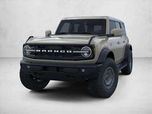 New 2025 Ford Bronco Outer Banks w/ Sasquatch Package image 2