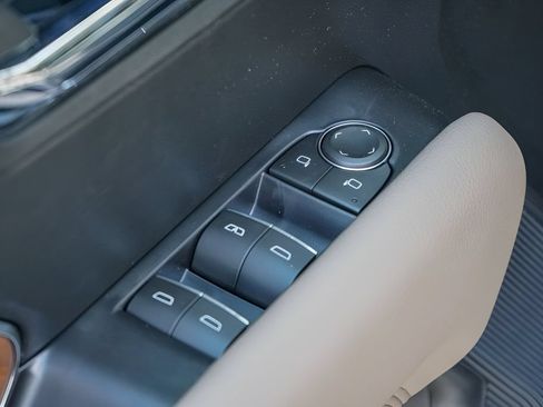 New 2026 GMC Canyon Denali AWD/4WD image 17