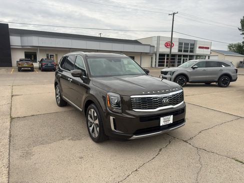 Used 2020 Kia Telluride S AWD/4WD image 4