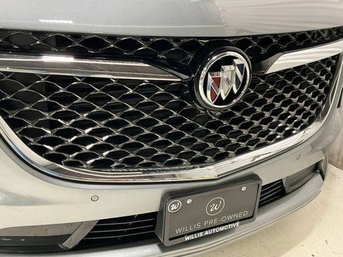 Used 2024 Buick Enclave Avenir w/ Avenir Technology Package AWD/4WD image 30