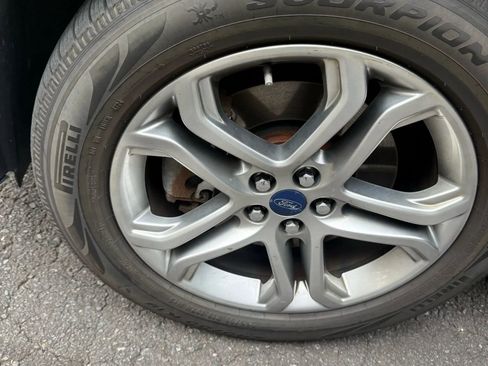 Used 2015 Ford Edge Titanium image 26